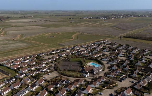 Beluga with parking and shared pool - Photo 26